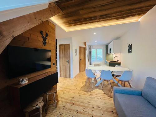 white heart apartment