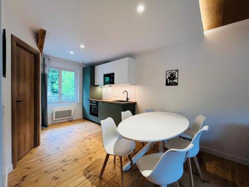 Photo de la galerie de l'établissement white heart apartment, à Le Mont-Dore