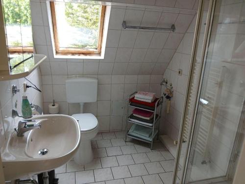 Ένα μπάνιο στο Ferienwohnung Obhausen bei Querfurt