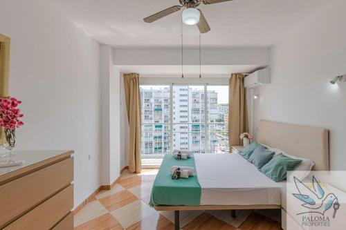 Excellent apt with sea views