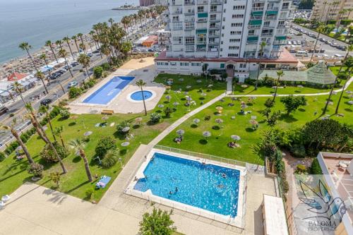 Excellent apt with sea views