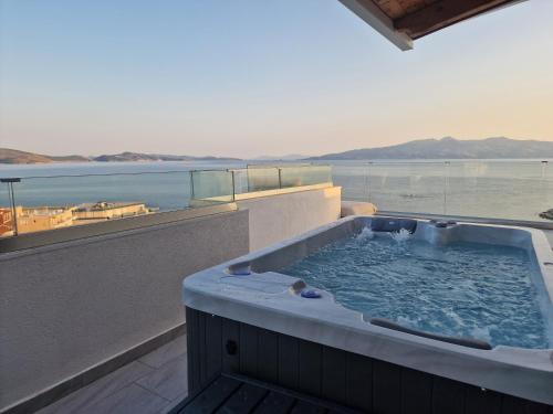 Penthouse with Jackuzy