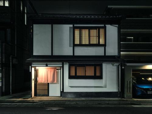 Tsumugi Nishinotoinhanayacho