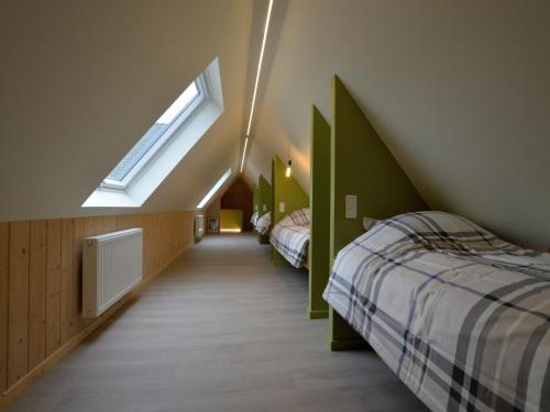 Gambar di galeri bagi Mansion in Roesbrugge with Garden, cleaning included di Beveren