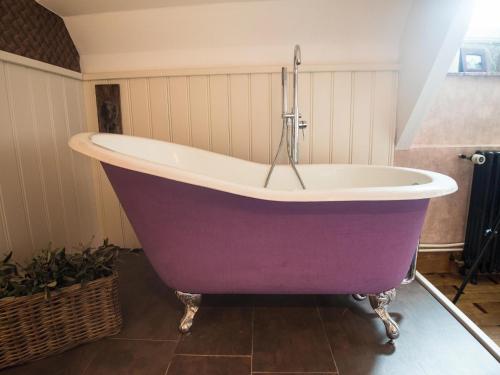 Gallery image of Luxury Estate with Pool & Spa, cleaning included in Jamoigne