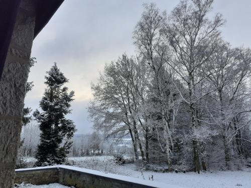 Gallery image of Large hunting lodge with enormous beautiful garden, cleaning included in Vielsalm