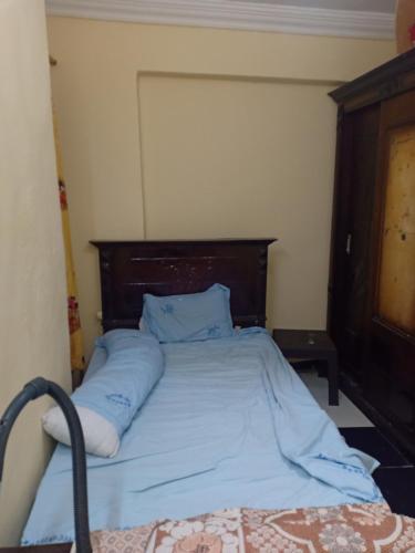 شقه مفروشه خلف كافتيريا ابو الحسن خالد بن الوليد ميامي الاسكندريه