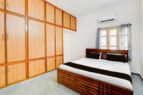 Fotografie z fotogalerie ubytování Hotel O SRI BALAJI HOMESTAY BY D ALPHABET v destinaci Tirupati