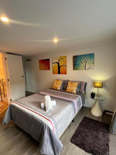 Ένα ή περισσότερα κρεβάτια σε δωμάτιο στο Boutique Studio - Private Cozy Oasis