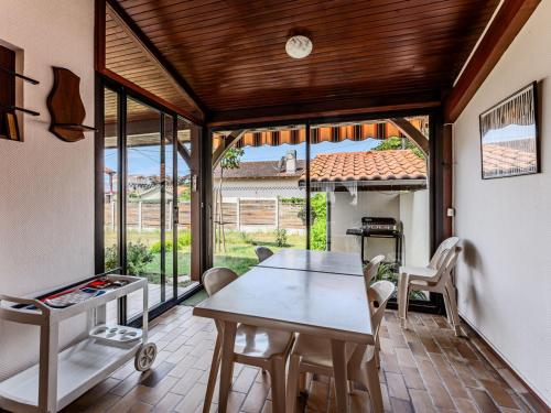 Photo de la galerie de l'établissement Maison à Biscarrosse-Plage pour 6 pers., proche plage, jardin, terrasse - FR-1-521-256, à Biscarrosse