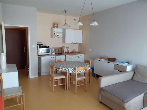 T2 cabine avec balcon et garage - Berck-Plage - FR-1-674-52