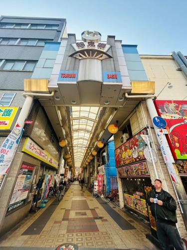 Kajima 2 minutes from the station, 5 minutes by train to Namba and Shinsaibashi area