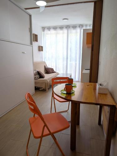 IslaOC Apartamentos - Estudio con acceso privado y directo a la Playa