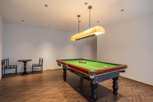 Biliár nebo kulečník v ubytování G Mansion Hotel
