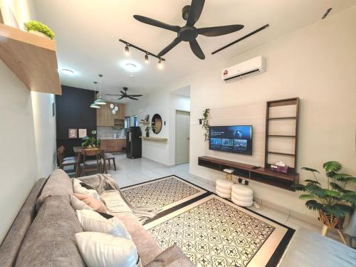 TV a/nebo společenská místnost v ubytování Ostia New Designer Spacious 4 BR w Netflix & Wifi