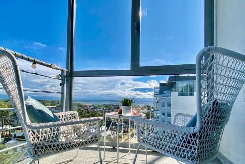 White Suite, 50 meters to beach, 10th floor, beautiful view, Baltic Best