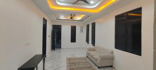 Μια τηλεόραση ή/και κέντρο ψυχαγωγίας στο Huda Homestay HUSM