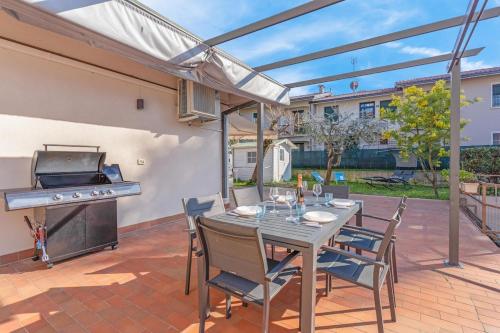 Sân trong/khu vực ngoài trời tại Sirmione - Jacuzzi, Garden & BBQ