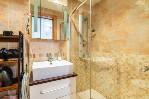 Kúpeľňa v ubytovaní Apartamento MAGIC WORLD nueva Marina D`or 2 dormitorios Edificio Torremar