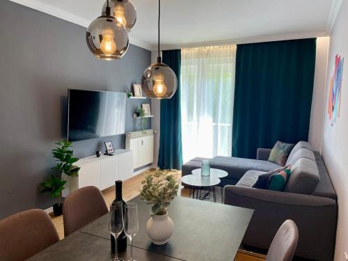 Siget 2BR Modern Retreat