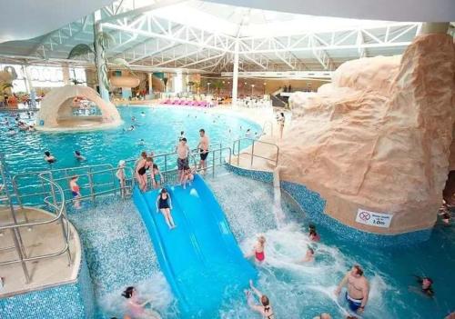 Bazén v ubytování Butlin's Resort Sleeps 6 w Parking & Pet-Friendly nebo v jeho okolí