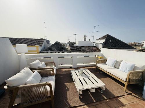 Clover House Tavira