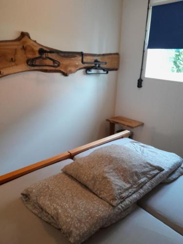 Katil atau katil-katil dalam bilik di ruim driepersoons appartement