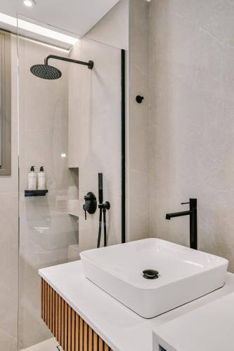 Ένα μπάνιο στο Olearia Villas