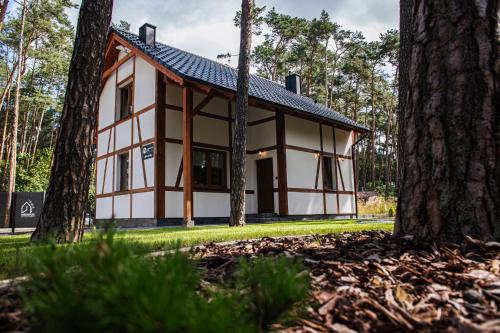 Całoroczny domek W sosnowym lesie