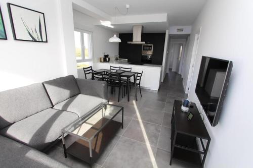 Rozy Campoamor Beach R-4788