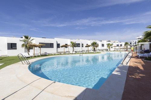 061 Brand New 2 Bed La Cala Townhouse, Sea Views