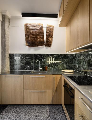 AiR YMCA Square Apartment