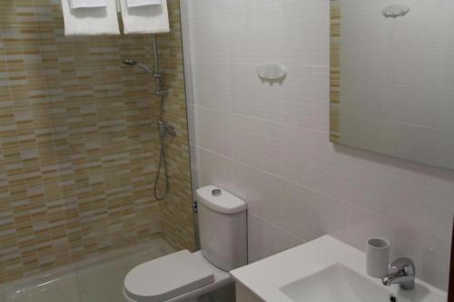 Koupelna v ubytování R3778 Bungalow Torremata