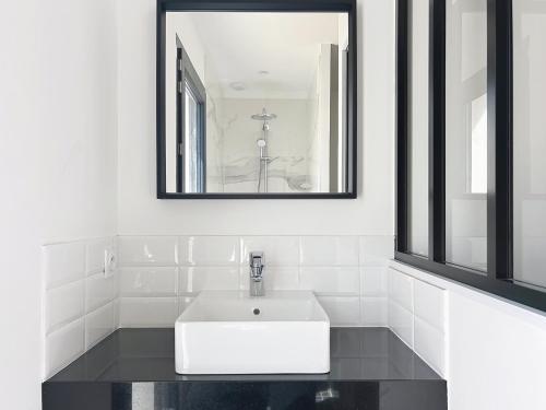 Ένα μπάνιο στο villa PIVOINES