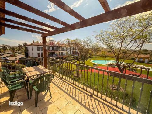 CIS01 Pool View South Facing Roof Terrace