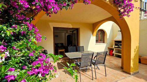 SIM01 Direct Access to Pool Area Las Lomas