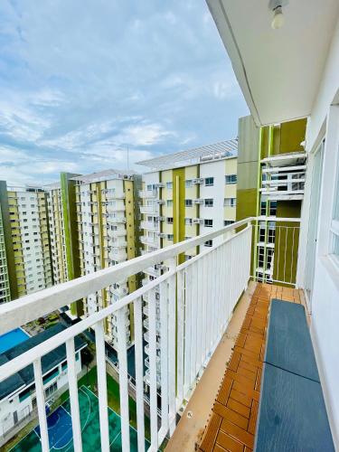 Gallery image of 15FLR Condo End-Unit With Balcony Facing Amenities in Mesaverte Residences CDO in Pontud