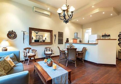 L'AUTHENTIQUE charme rustique et rétro proche Croisette et plages