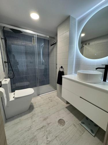 Modern Apt by Beach & Old Town with pool photo 20