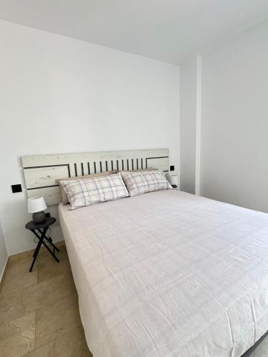Modern Apt by Beach & Old Town with pool photo 19