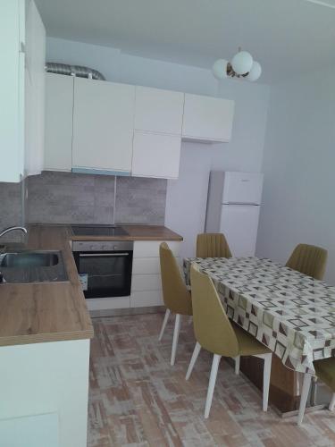 Apartment By The Beach