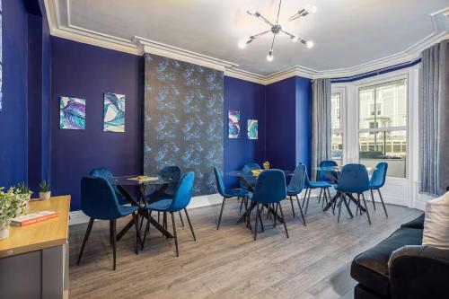 Ruang duduk di Room 6, 23 Deganwy Avenue