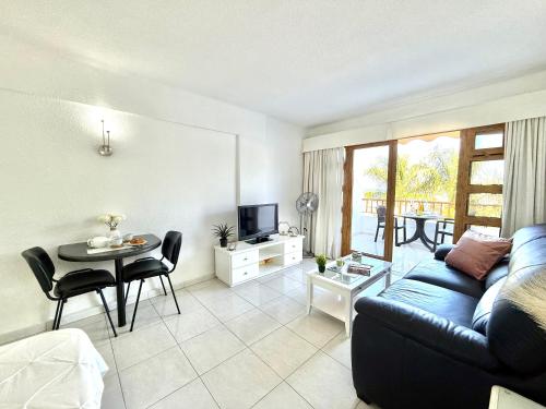 Holiday Studio in Costa Adeje - Heated pool - Balcony