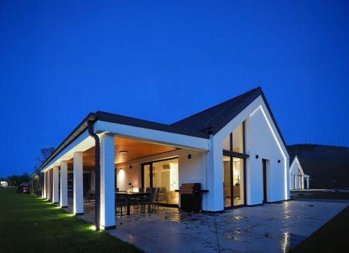 Białe Domy - Czarna Góra