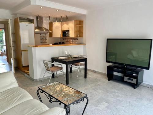 Photo de la galerie de l'établissement La PALMERAIE T3, à Antibes