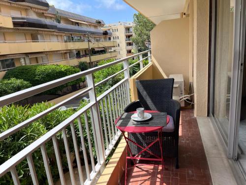 Photo de la galerie de l'établissement La PALMERAIE T3, à Antibes