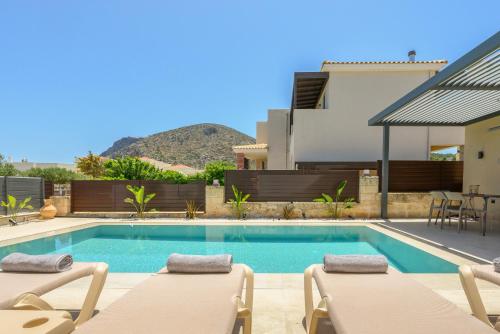 Petrus Luxury Villas in Old Hersonissos - 3 Bedrooms & 3 Bathrooms
