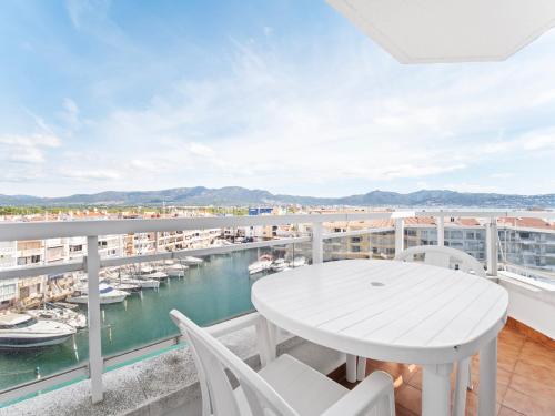 Apartamento C Frente al canal con Terraza