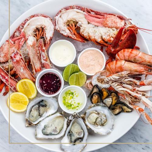 パタヤ・サウスにあるBreath Taking Seaview - Best Of Pattayaの魚介料理