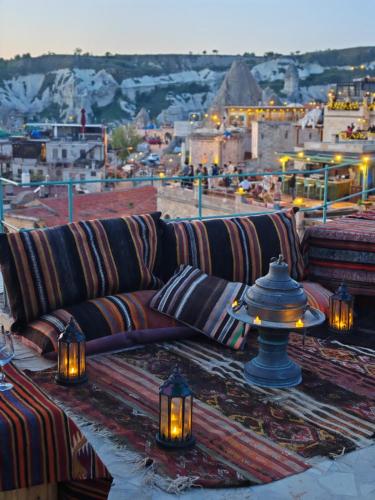 Un lugar para sentarse en Sultan Cave Suites